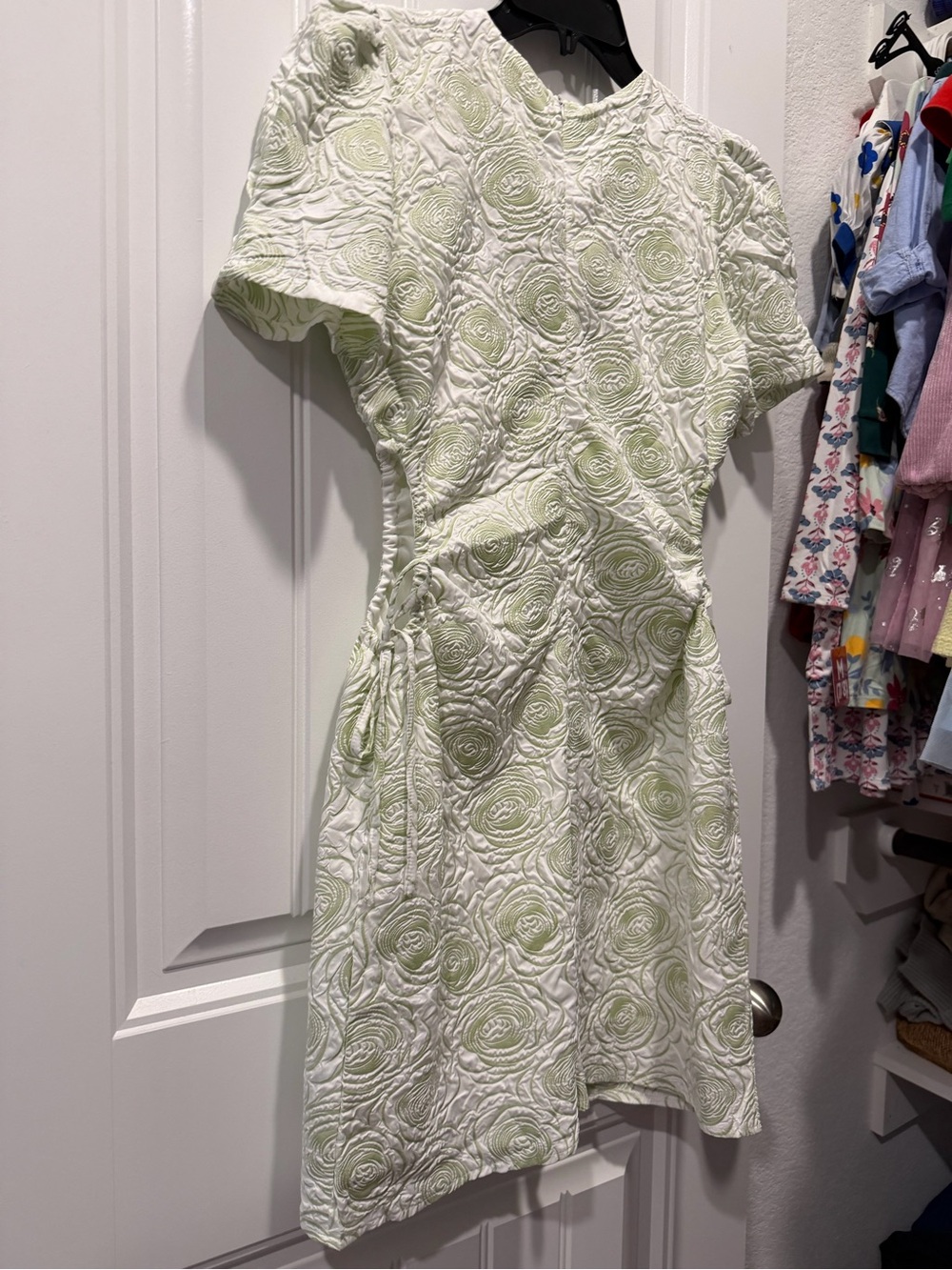Textured Mini Wrap Dress in Light Green Floral